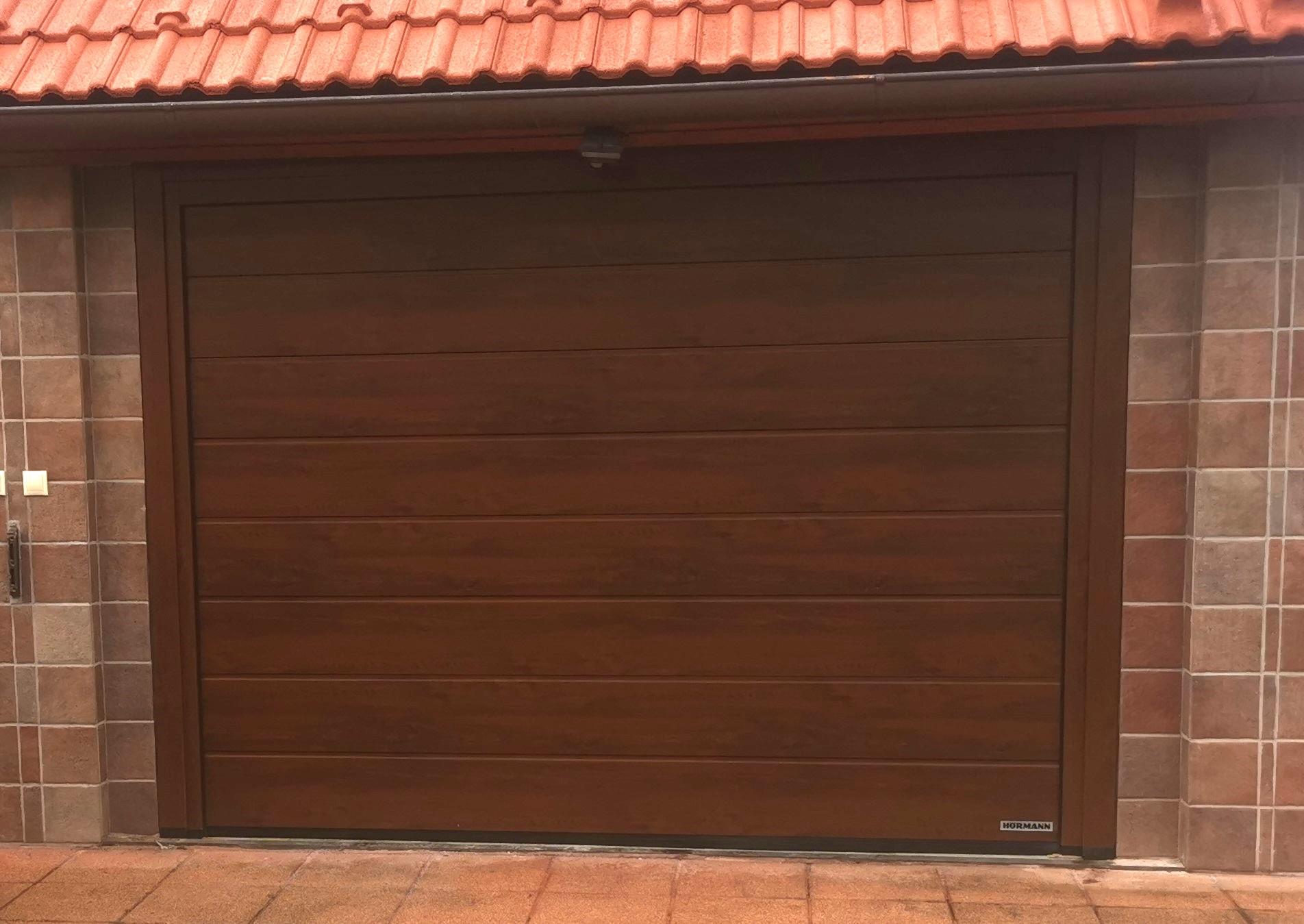 Hormann LPU Decograin Tmavy dub Prelis M