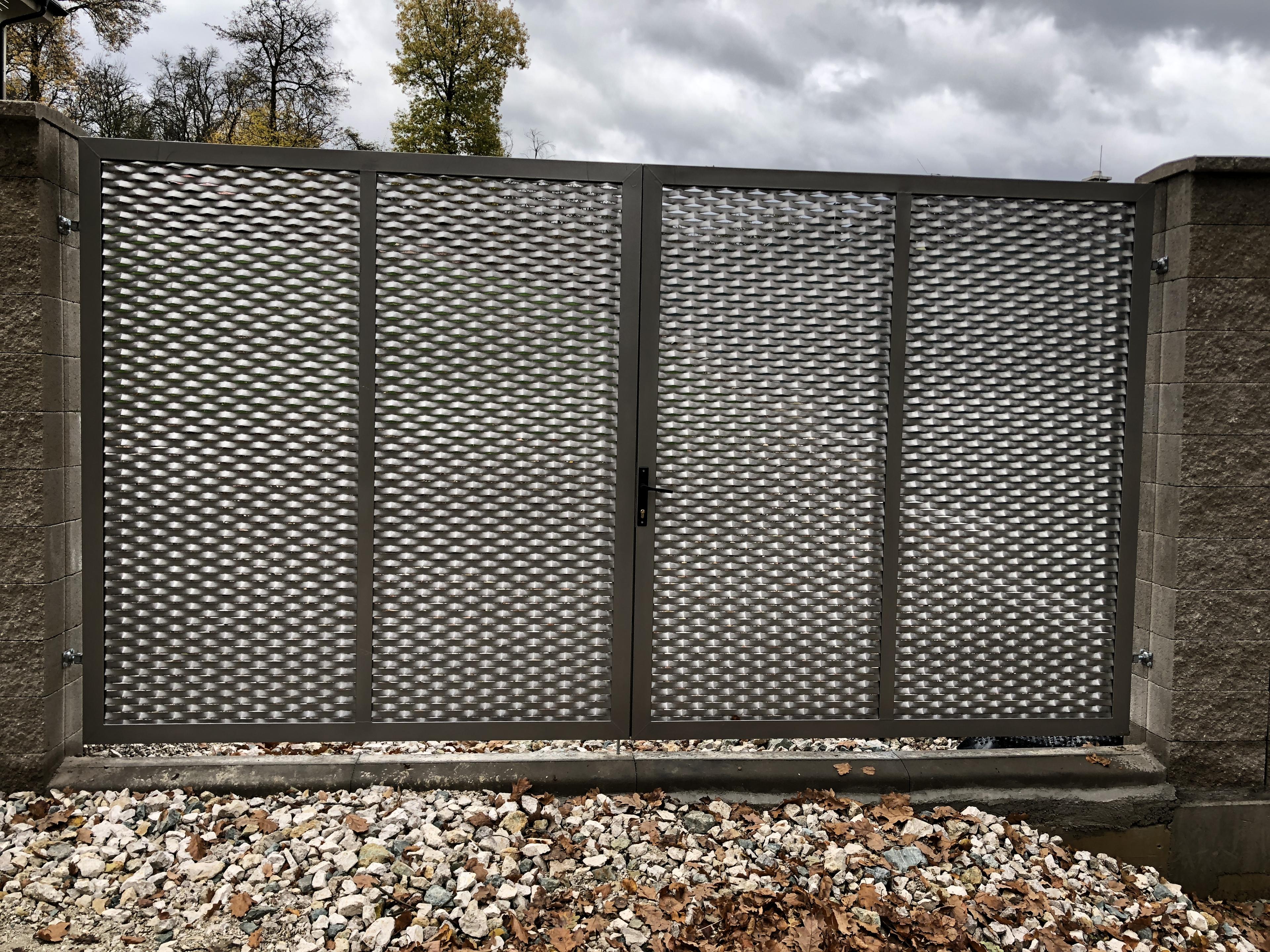 Krídlová brána tahokov